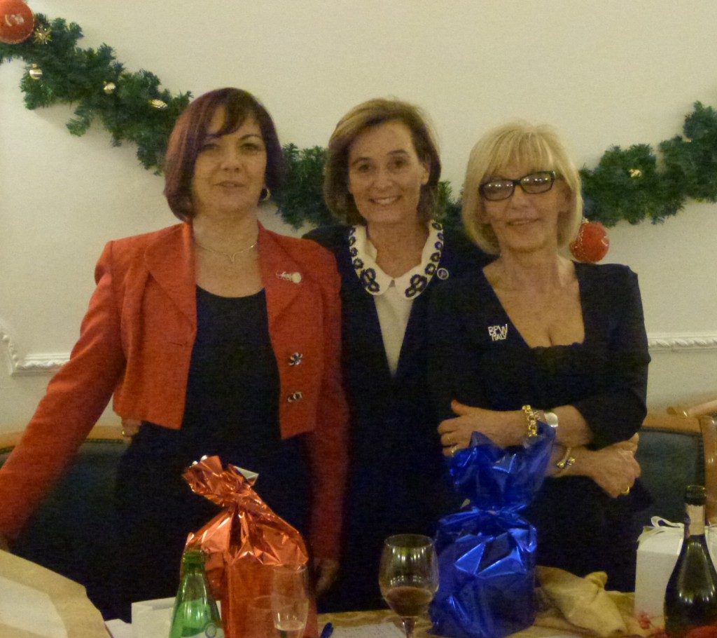 Da sinistra Fiorella Annibali Presidente Fidapa -BPW Italy Distretto Centro, Pia Petrucci Presidente Nazionale Fidapa - BPW Italy, Gabriella Sarracco Presidente Fidapa - BPW Italy   sezione di Civitavecchia